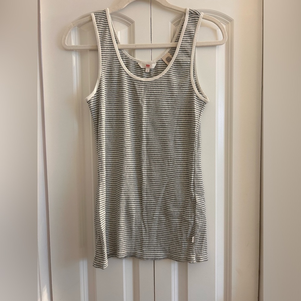 Levi’s tank top